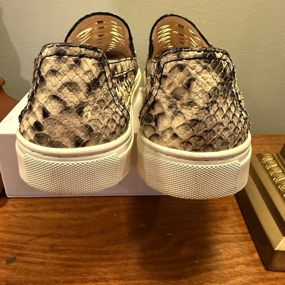 Tory Burch Huarache Woven Leather Snakeskin Slip On Sneakers Size 7 MSRP $228